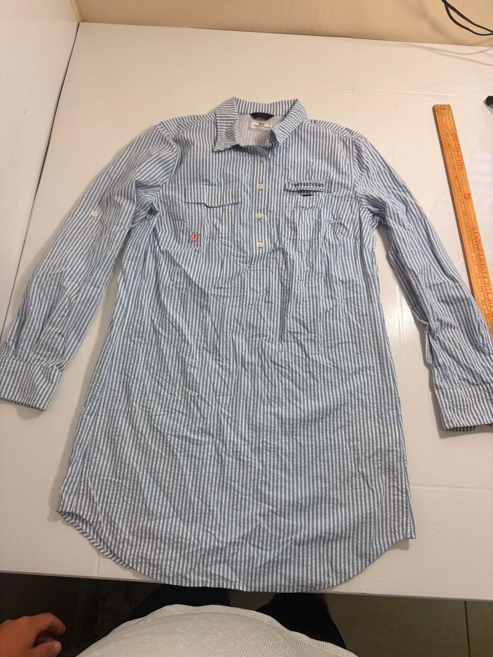 Vineyard Vines Women's Harbor Seersucker Striped Performance Long Sleeve Shirtdr